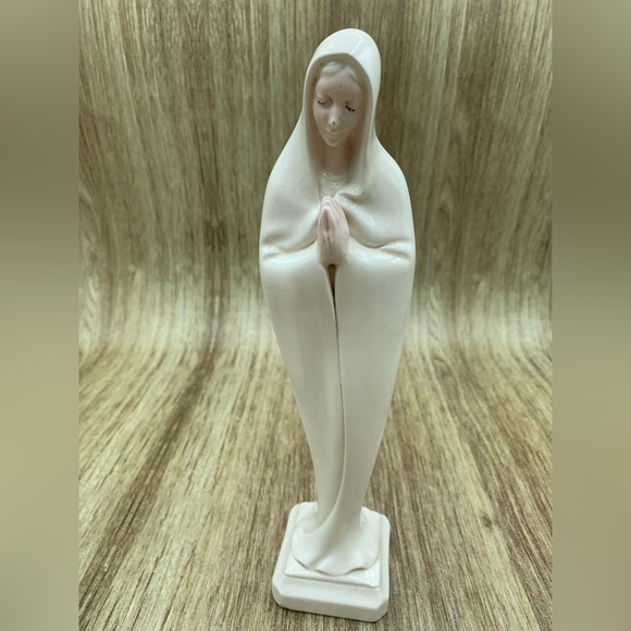 Modernist Century Porcelain Religious Statue of Our Lady the Blessed Virgin Mary - Picture 2 of 6